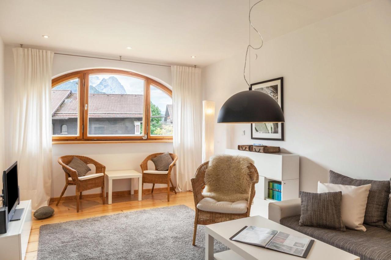 Fewo Im Blauen Haus Dg Garmisch-Partenkirchen Exterior photo