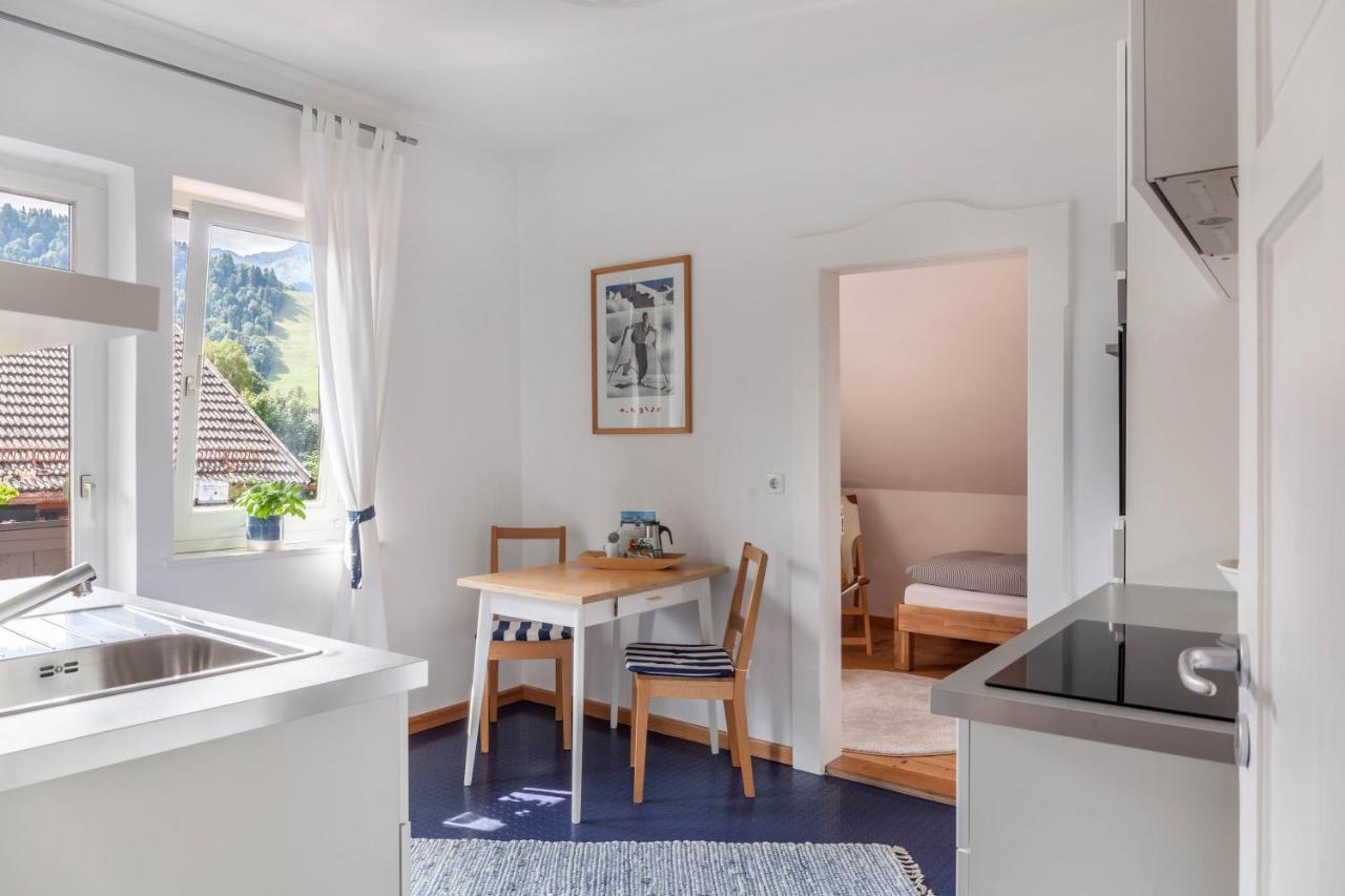 Fewo Im Blauen Haus Dg Garmisch-Partenkirchen Exterior photo